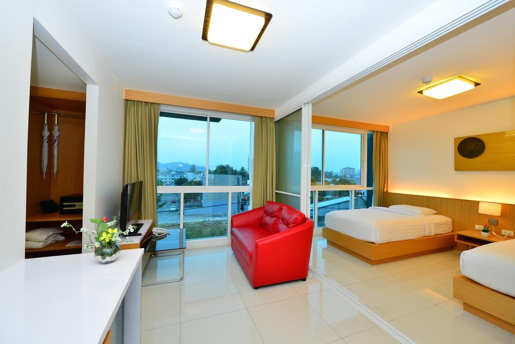 Modern Thai Suites Phuket Exterior foto